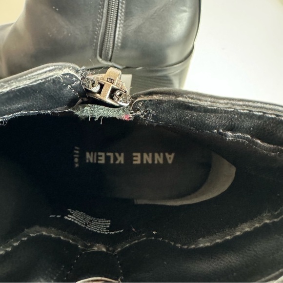 Anne Klein Black leather size 9 wide block heel side zip mid calf booties - Picture 11 of 12